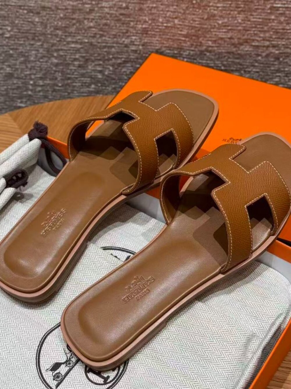 Classic Hermes Shoes: A Stylish and Versatile Choice for Elegance